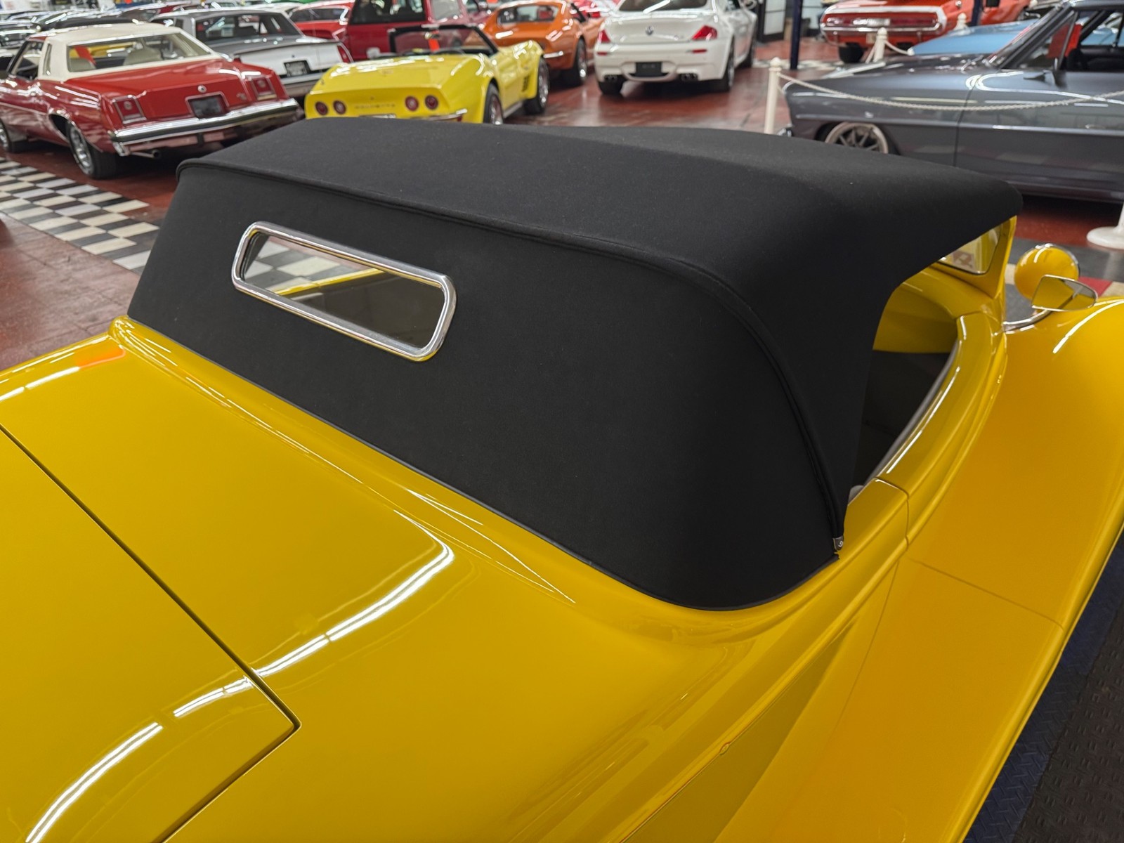 Ford-Roadster-1933-16