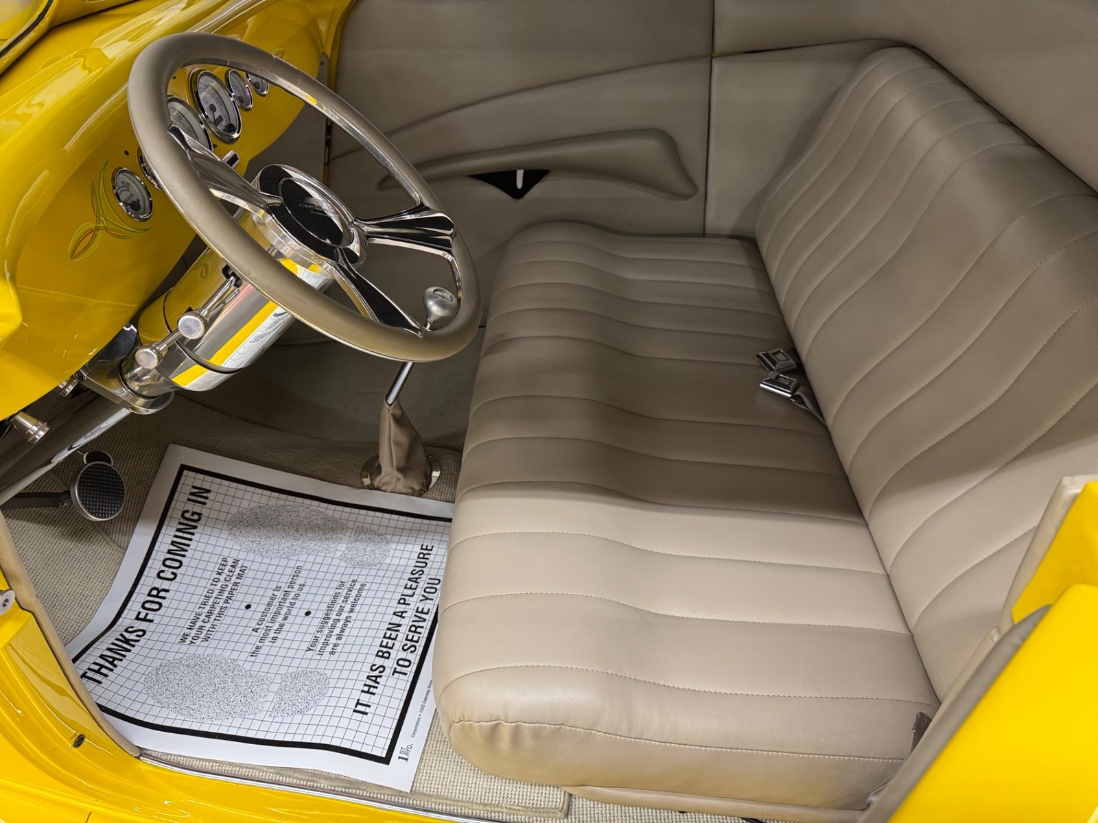 Ford-Roadster-1933-17