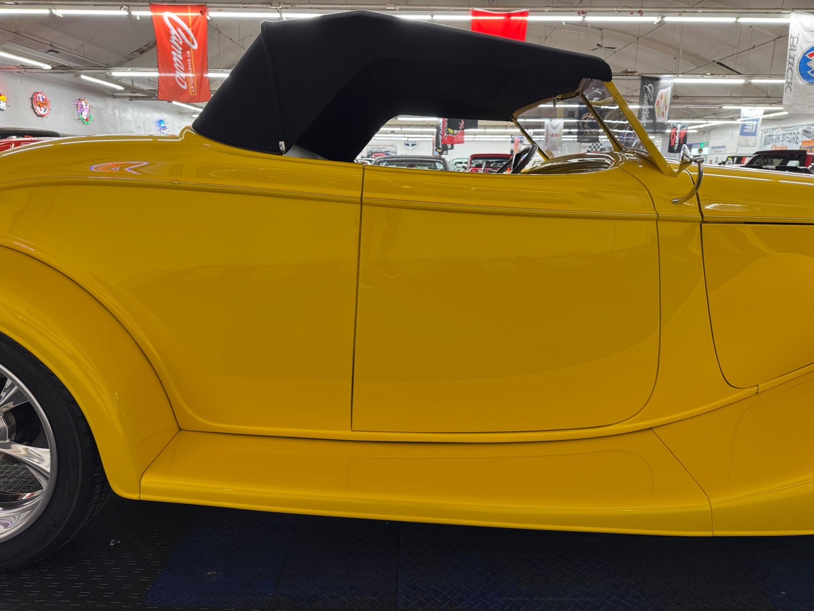 Ford-Roadster-1933-30