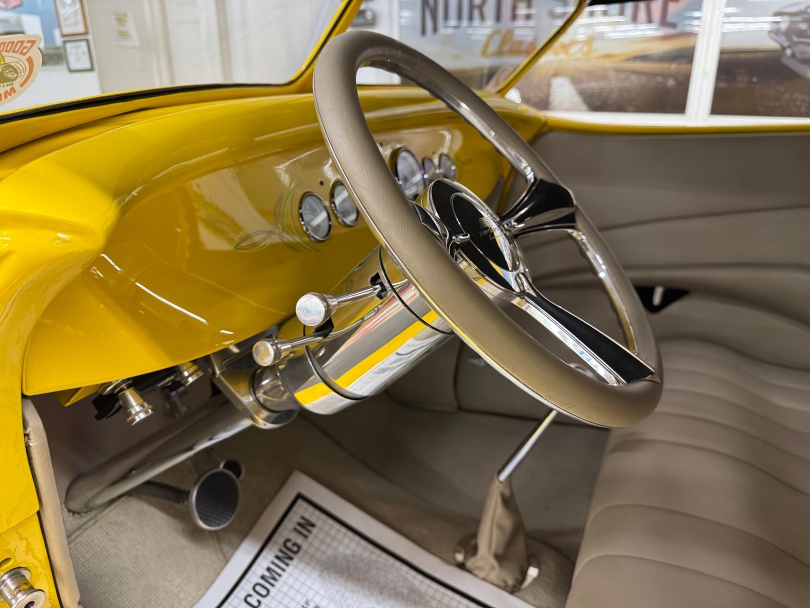 Ford-Roadster-1933-37