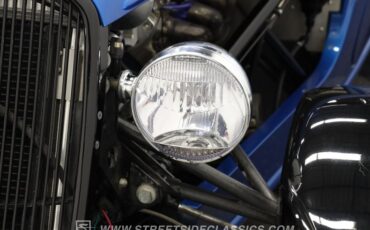 Ford-Roadster-1933-Blue-1