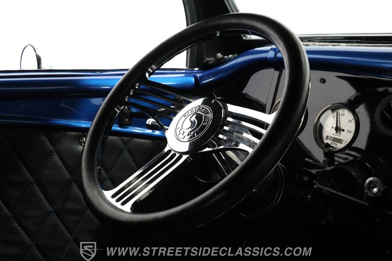 Ford-Roadster-1933-Blue-12