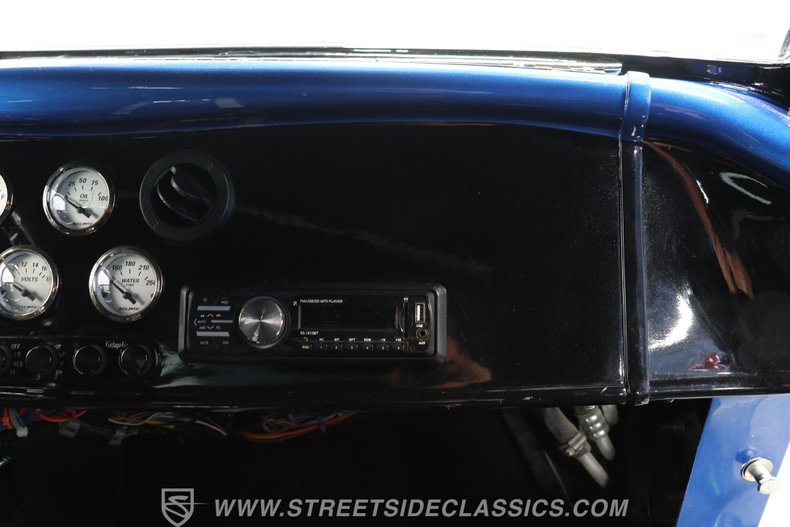 Ford-Roadster-1933-Blue-13