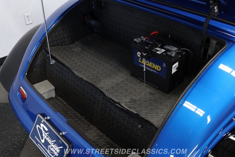 Ford-Roadster-1933-Blue-16