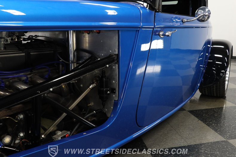 Ford-Roadster-1933-Blue-3
