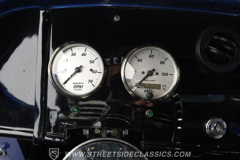 Ford-Roadster-1933-Blue-40