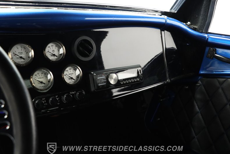 Ford-Roadster-1933-Blue-44