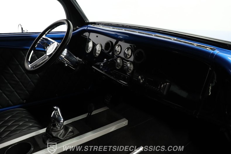 Ford-Roadster-1933-Blue-48