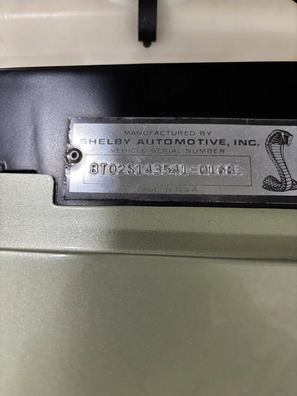 Ford-Shelby-mustang-1968-Lime-Gold-Black-2