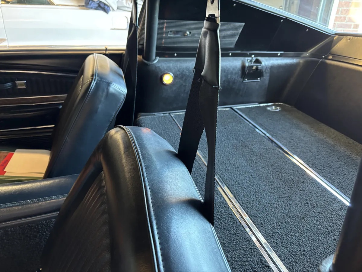 Ford-Shelby-mustang-1968-Lime-Gold-Black-8