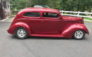 Ford-Standard-1937-Burgundy-Gray-2
