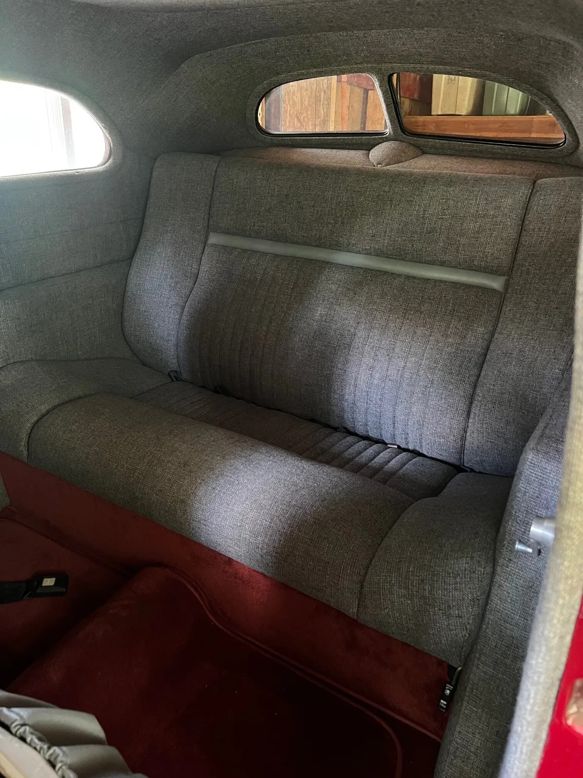 Ford-Standard-1937-Burgundy-Gray-5