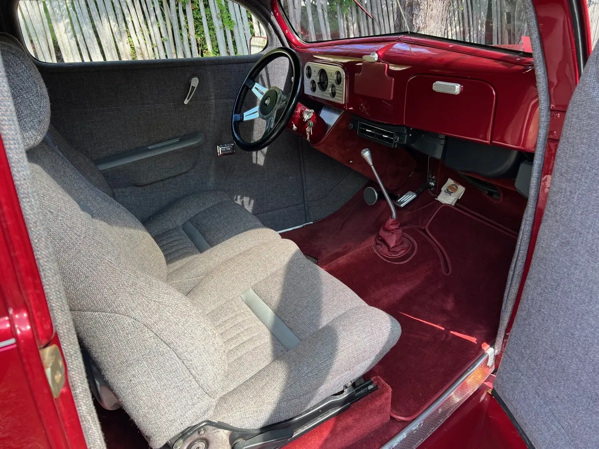 Ford-Standard-1937-Burgundy-Gray-6