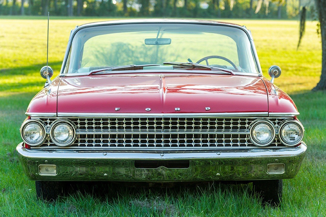 Ford-Starliner-1961-Coupe-1