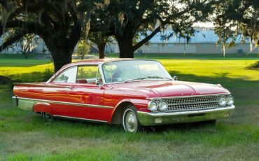 Ford-Starliner-1961-Coupe