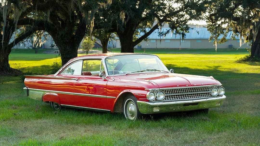 Ford Starliner 1961 Coupe