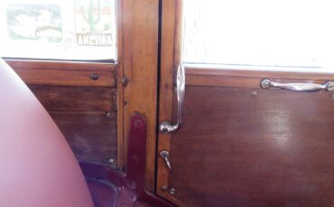 Ford-Station-Wagon-1946-Station-Wagon-13