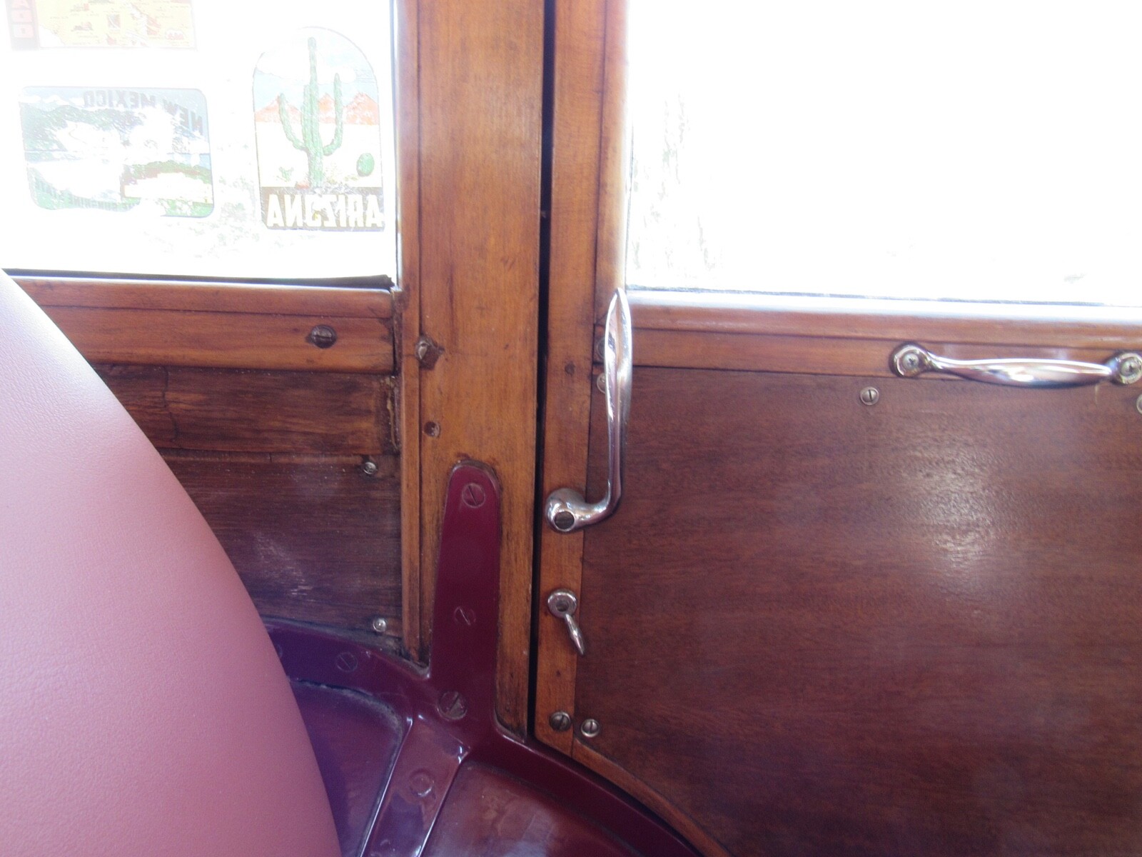 Ford-Station-Wagon-1946-Station-Wagon-13