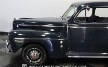 Ford-Super-Deluxe-1946-Sedan-22