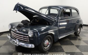 Ford-Super-Deluxe-1946-Sedan-29