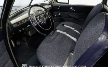 Ford-Super-Deluxe-1946-Sedan-4