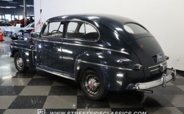 Ford-Super-Deluxe-1946-Sedan-6