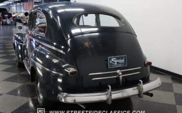 Ford-Super-Deluxe-1946-Sedan-7