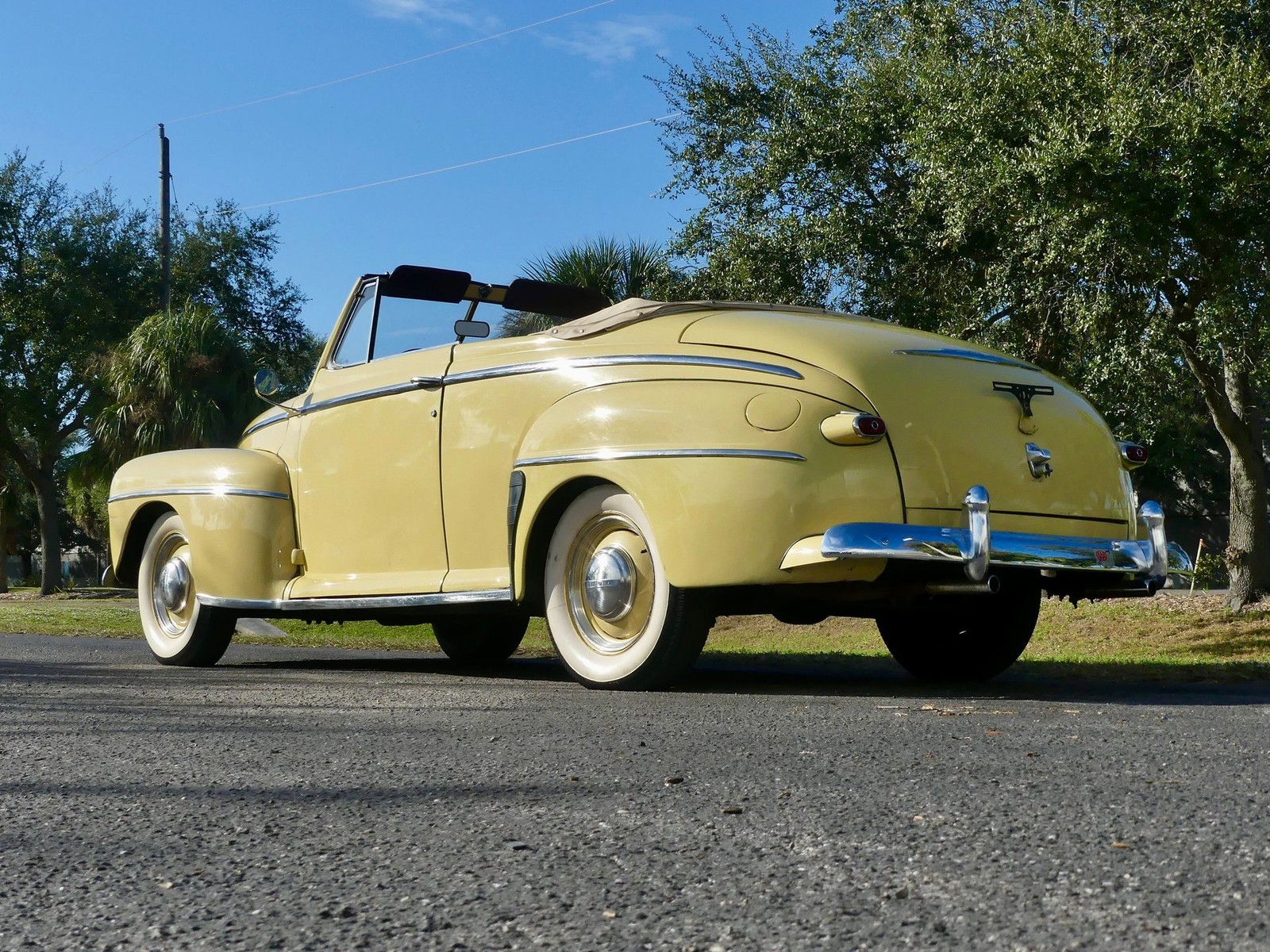 Ford-Super-Deluxe-1948-Convertible-15