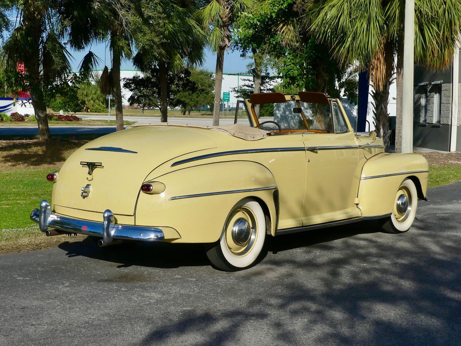 Ford-Super-Deluxe-1948-Convertible-19
