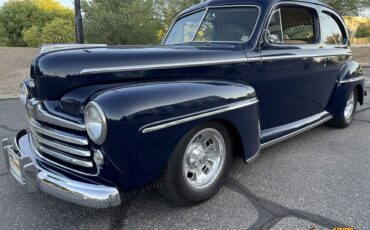 Ford-Super-Deluxe-Tudor-1948-Sedan-1