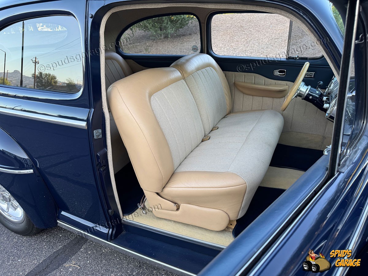 Ford-Super-Deluxe-Tudor-1948-Sedan-10