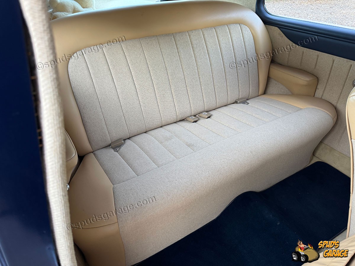 Ford-Super-Deluxe-Tudor-1948-Sedan-11