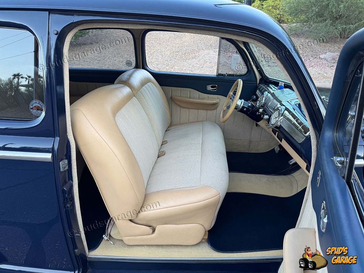 Ford-Super-Deluxe-Tudor-1948-Sedan-14