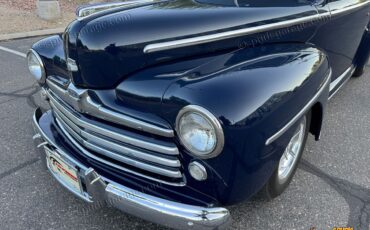 Ford-Super-Deluxe-Tudor-1948-Sedan-2