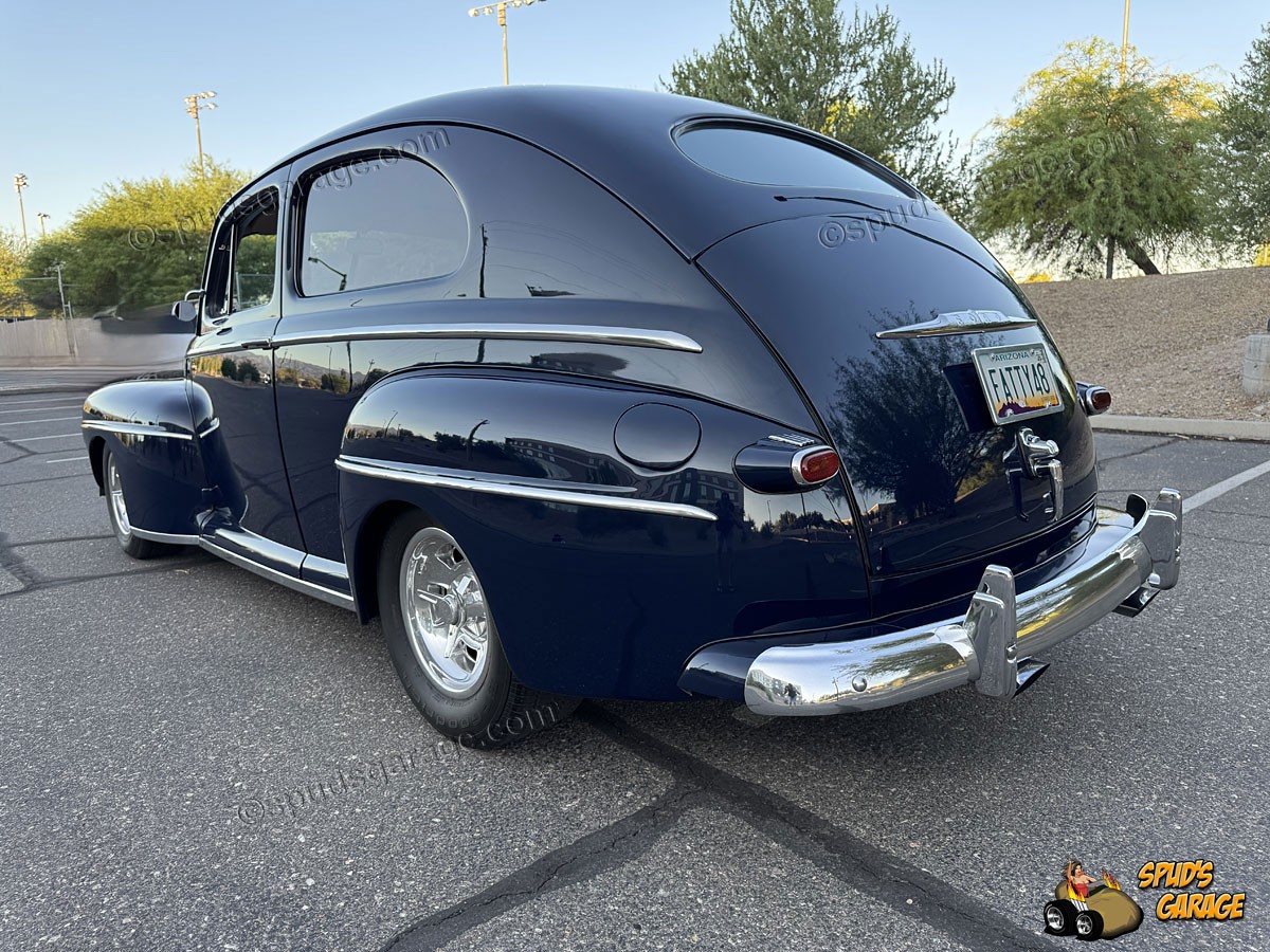 Ford-Super-Deluxe-Tudor-1948-Sedan-24