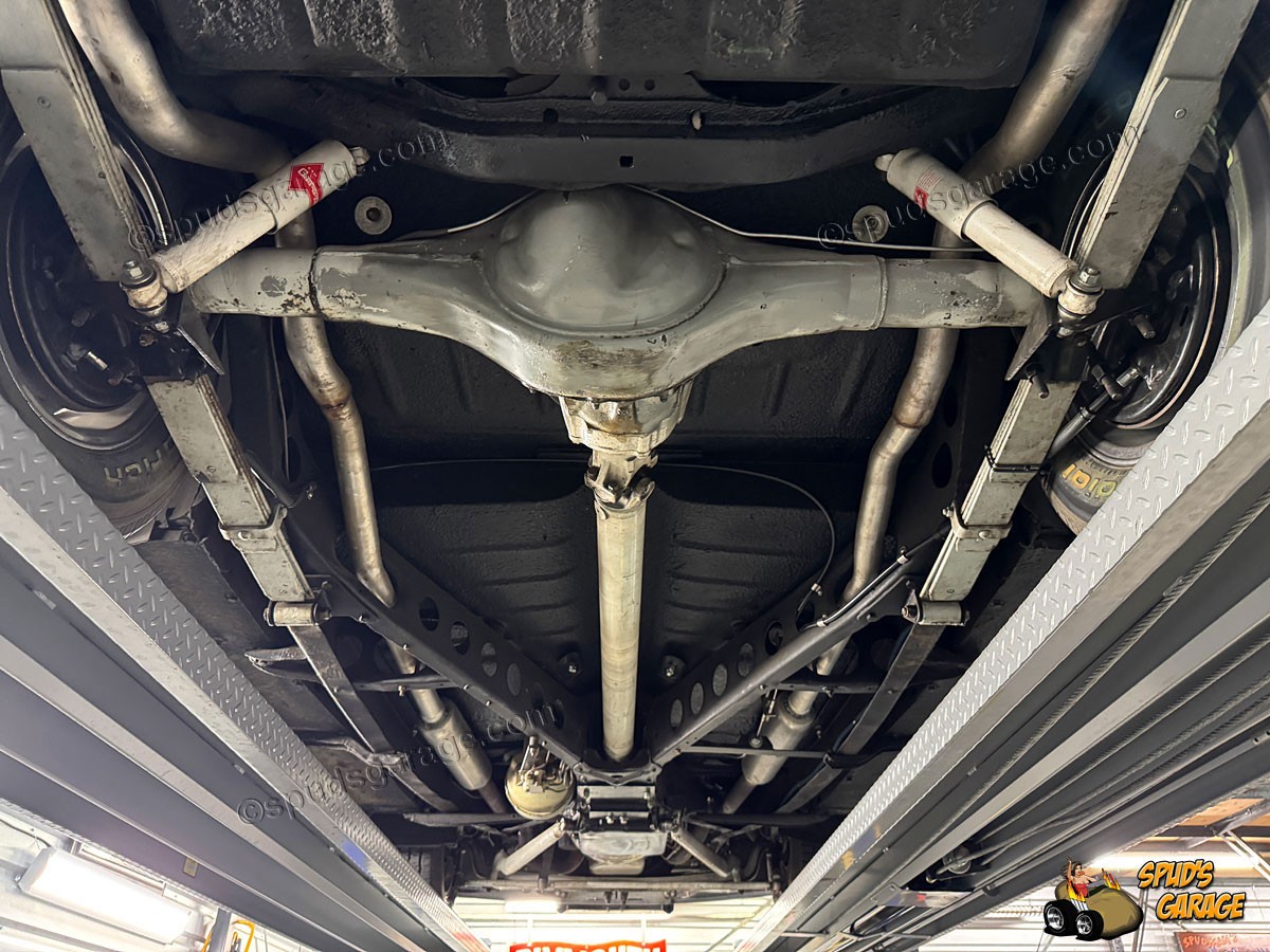 Ford-Super-Deluxe-Tudor-1948-Sedan-38