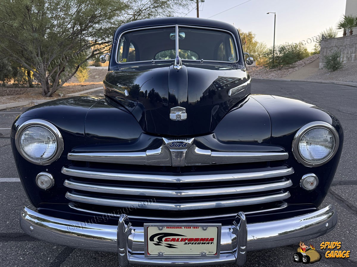 Ford-Super-Deluxe-Tudor-1948-Sedan-4