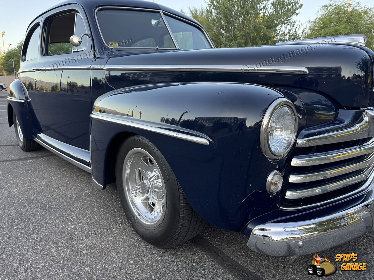 Ford-Super-Deluxe-Tudor-1948-Sedan-5