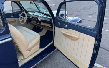 Ford-Super-Deluxe-Tudor-1948-Sedan-8