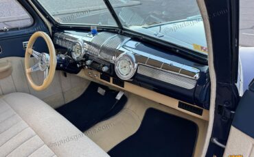 Ford-Super-Deluxe-Tudor-1948-Sedan-9