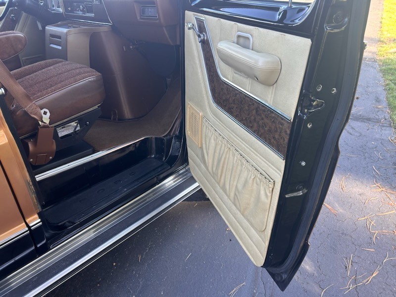 Ford-Super-Wagon-1978-Van-13