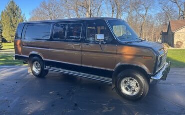 Ford-Super-Wagon-1978-Van-2