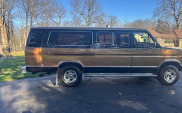 Ford-Super-Wagon-1978-Van-3