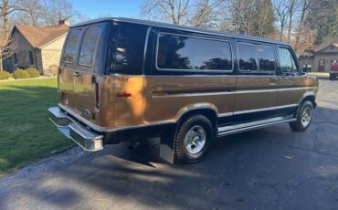 Ford-Super-Wagon-1978-Van-4