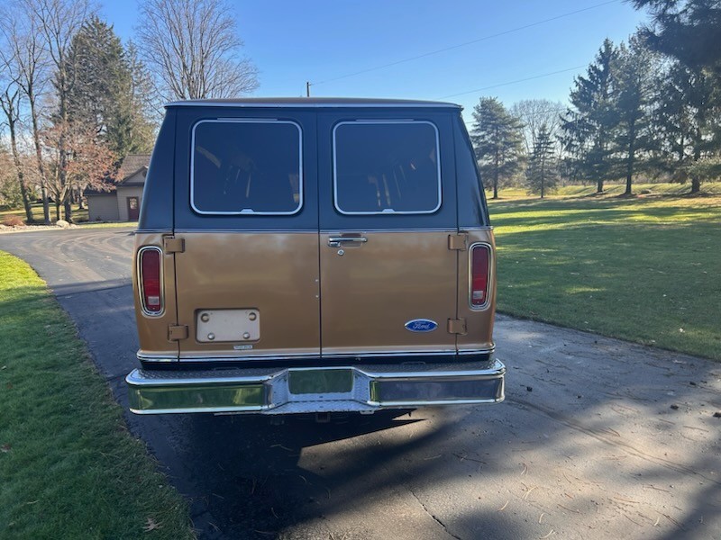Ford-Super-Wagon-1978-Van-5
