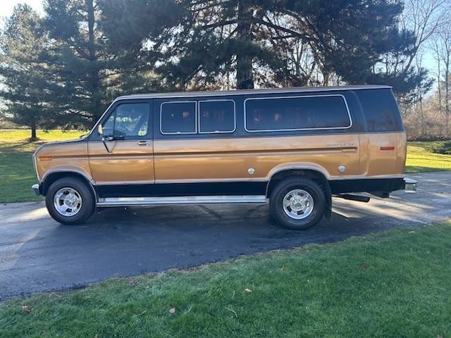 Ford-Super-Wagon-1978-Van-6