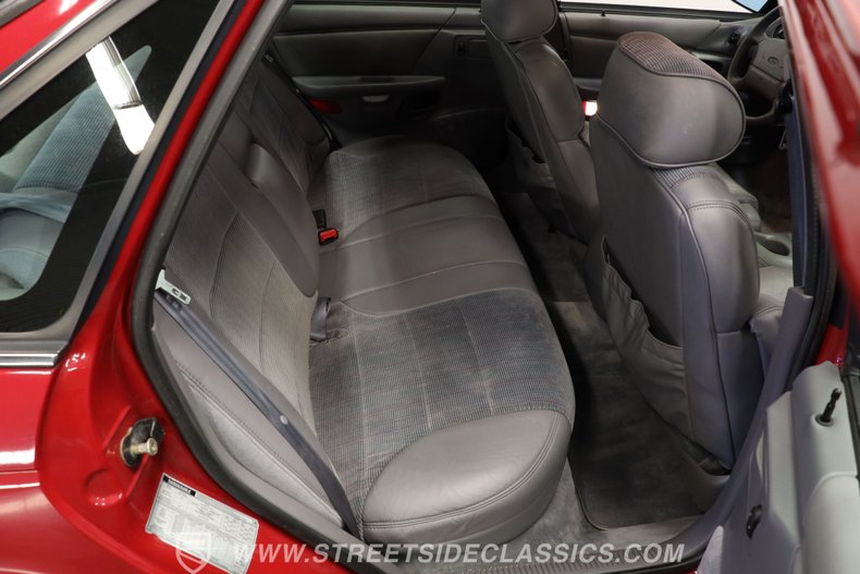 Ford-Taurus-1993-Ultra-Red-Opal-Grey-43
