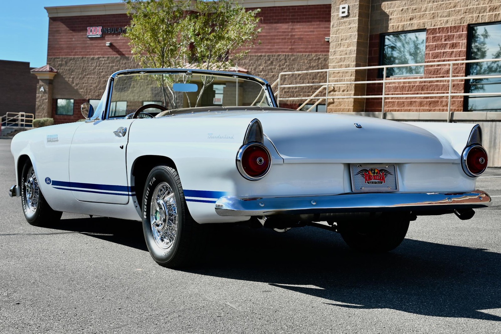 Ford-Thunderbird-1955-10