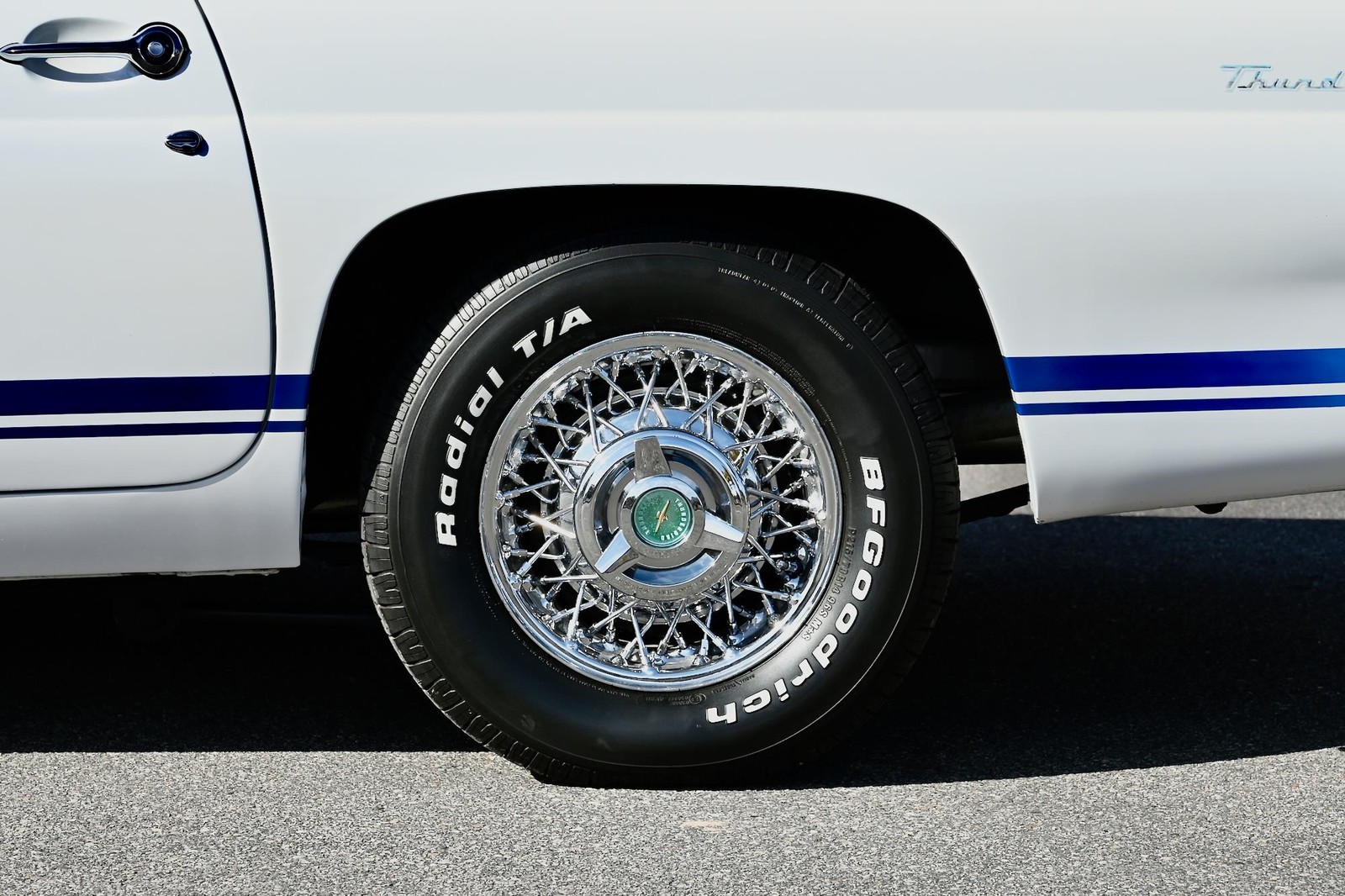 Ford-Thunderbird-1955-31