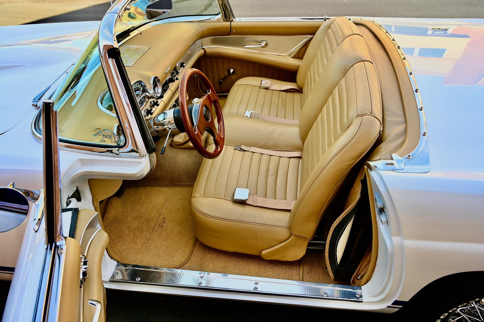 Ford-Thunderbird-1955-35